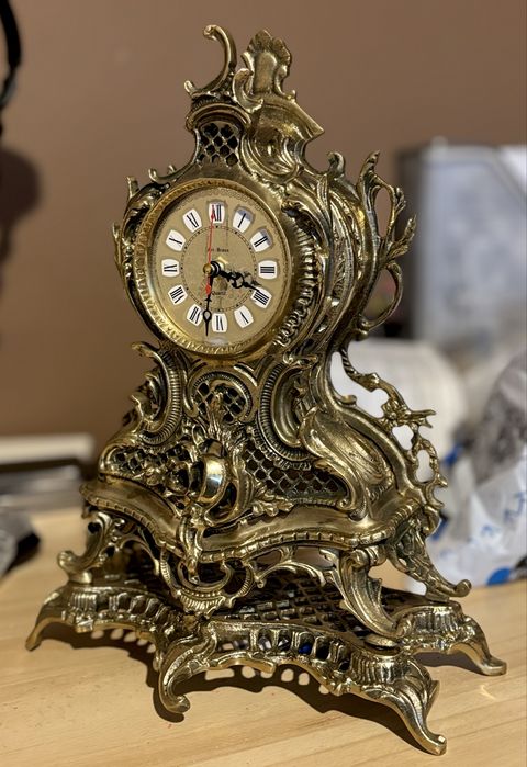 Zegar kominkowy stylizowany retro z mosiądzu PRL