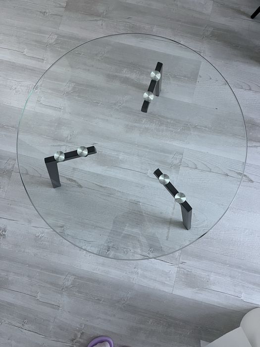 Szklany stolik kawowy