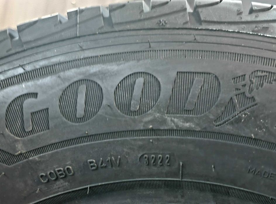 NOWE OPONY - Goodyear UltraGrip Carego - 235/65/R16c