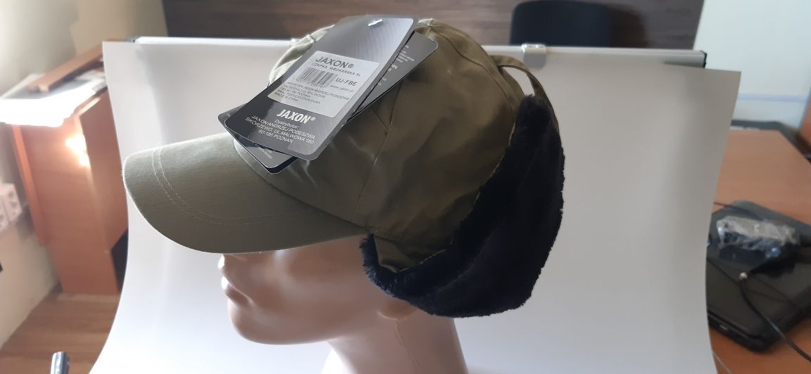 Кепка зимова JAXON XL ( оригінал) нова!