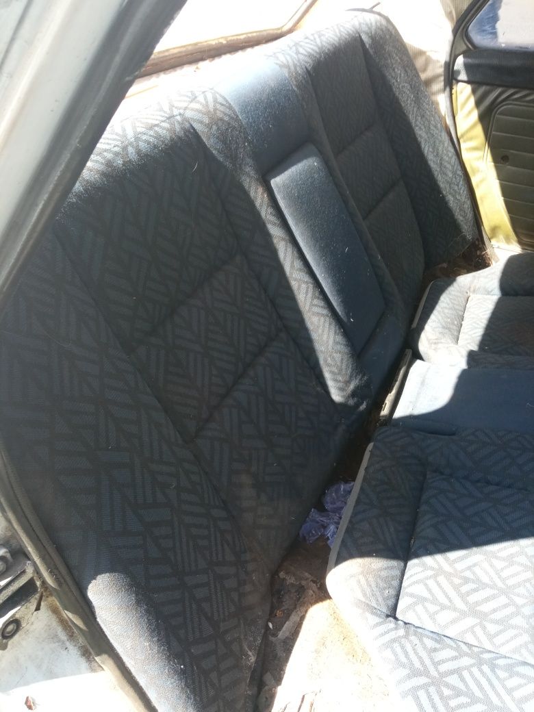 Продам б/у сиденья с иномарки