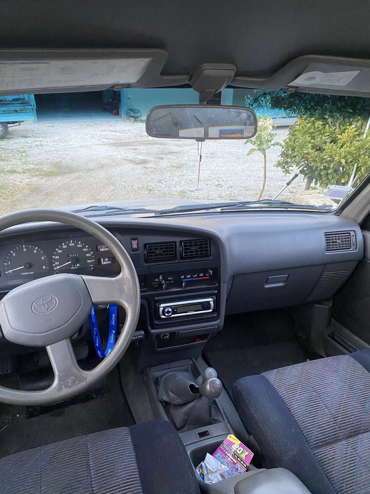 Toyota hilux 2.4d 4x4 sr5