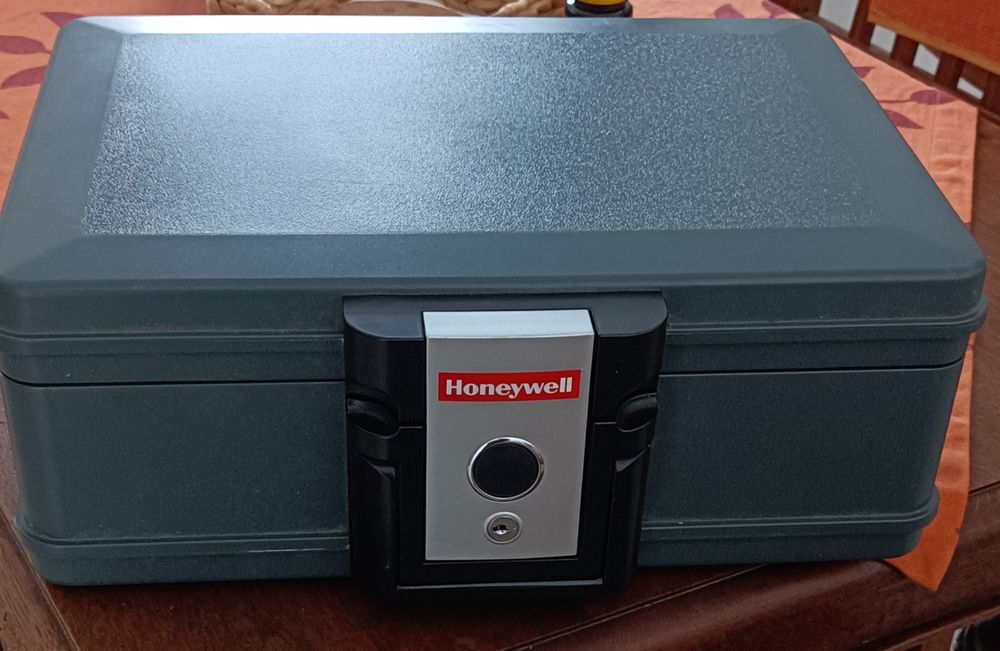 Caixa forte portátil ignífugo