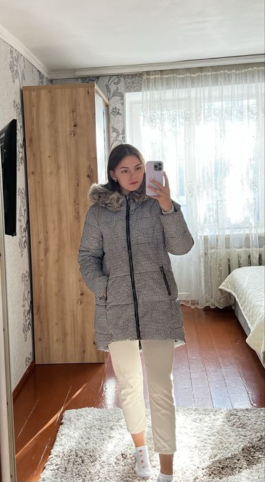 Продаю куртку зимову