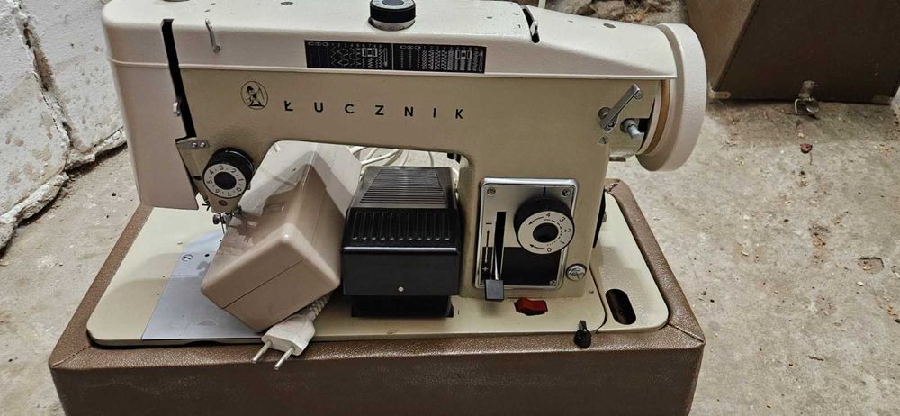 Maszyna  do szycia Łucznik