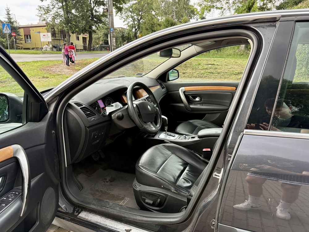 Renault Laguna III Initiale Paris 2.0 dCi