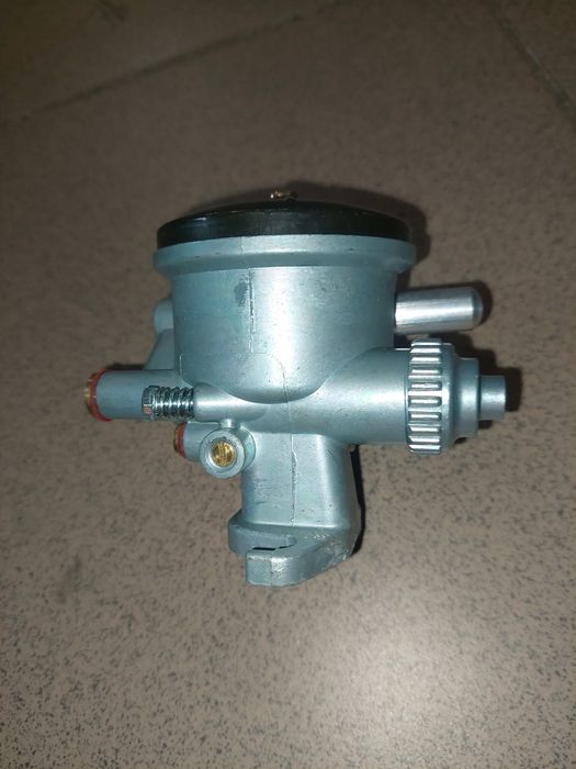 Fabrycznie nowy kpl gaznik romet motorynka komar ogar kadet polo pegaz