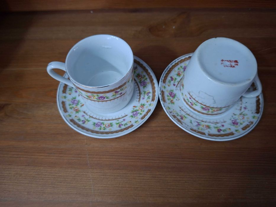 2 Chávenas Café em dourado