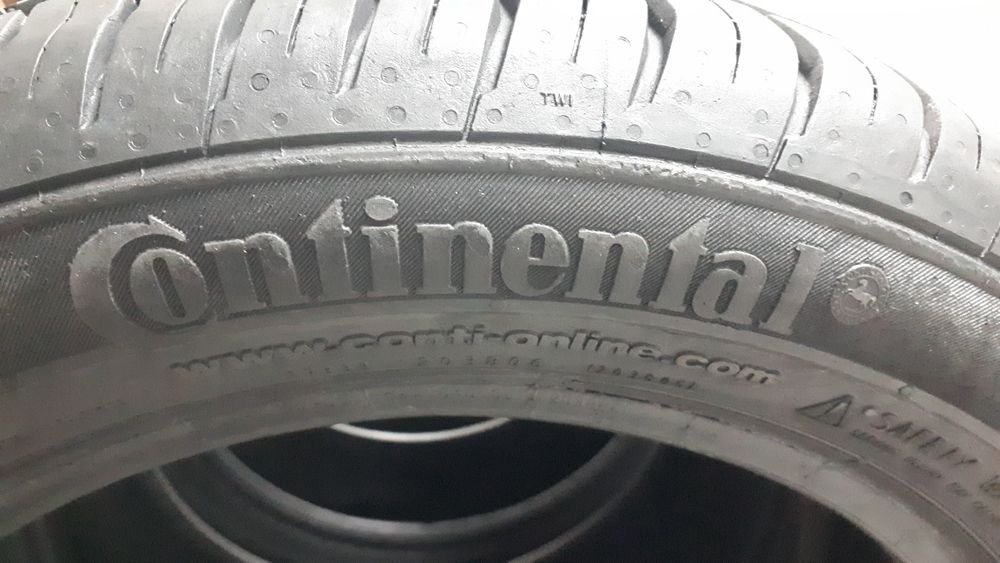 Quatro pneus 185/55 R15 82H  Continental, Renault Clio 2, Opel Corsa C