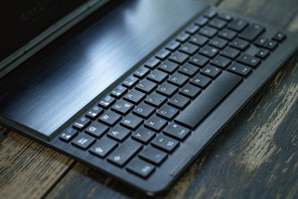 Чохол з клавіатурою для iPad Pro 9.7 / iPad Air 2  Inateck BK2001