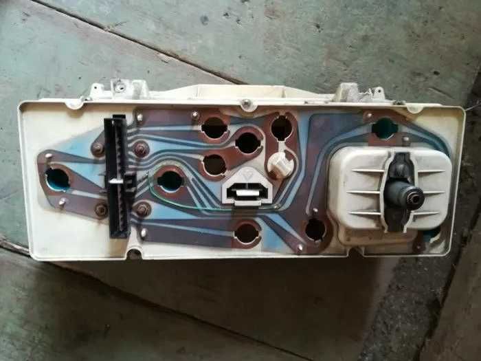 Панель приборов, щиток приборов Форд Сиерра 2.0 / Ford Sierra