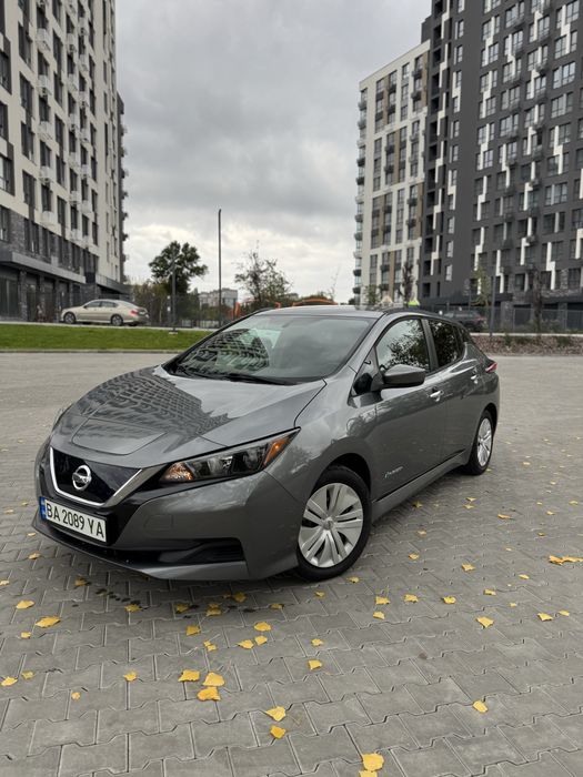 Nissan Leaf 2018 Ніссан Ліф
