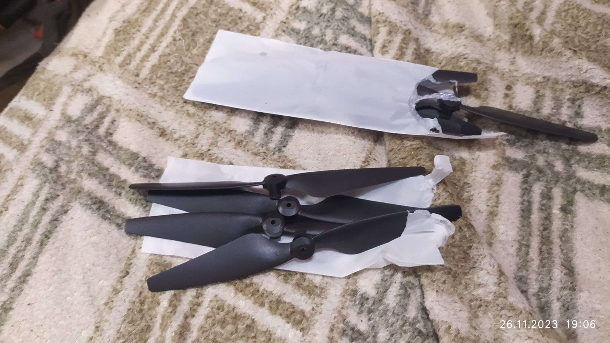 Sjrc F22 s4 k pro .лучи крепления . Пропелеры лопасти