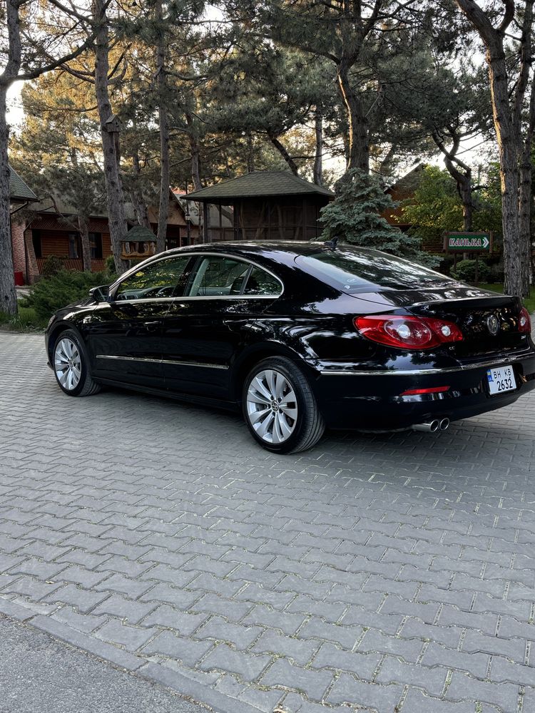 Volkswagen Passat CC 2010 год