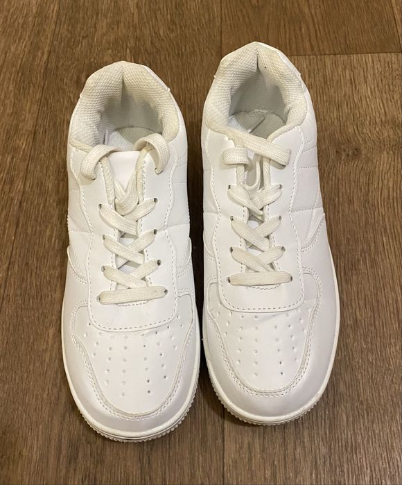 Кросівки жіночі 36 розмір