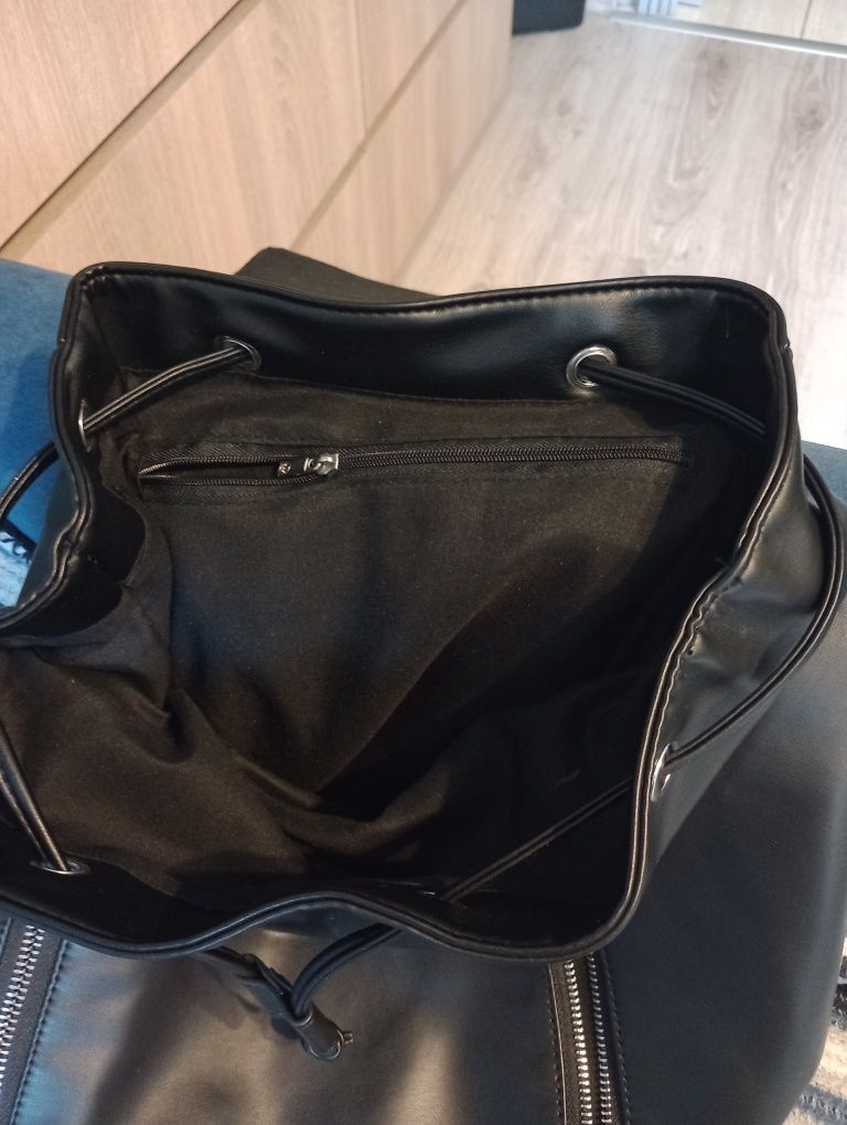 Plecak na ściągaczu Stradivarius