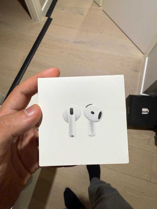 Apple AirPods 4 без ANC