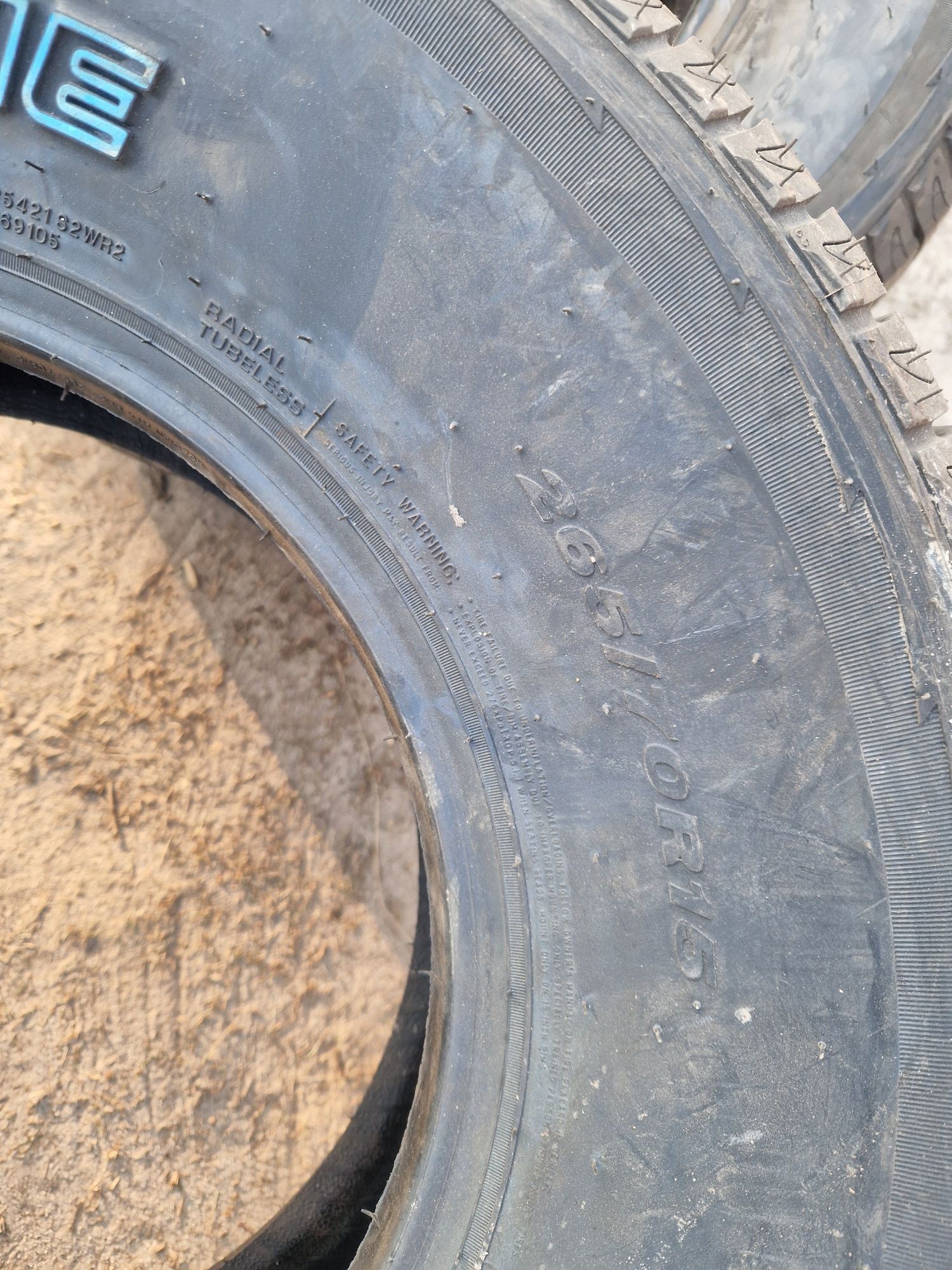 Шини Roadstone Roadian Suv 265/70 R15
