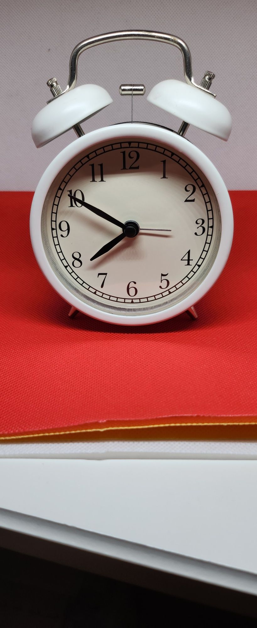 Ikea budzik retro biały