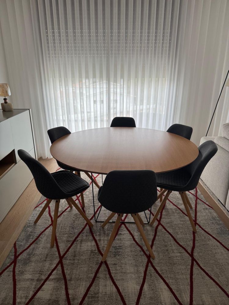 Mesa de sala como nova