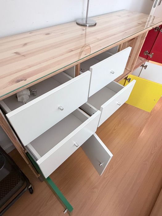 Aparador ou Cómoda com portas e gavetas para arrumação IKEA