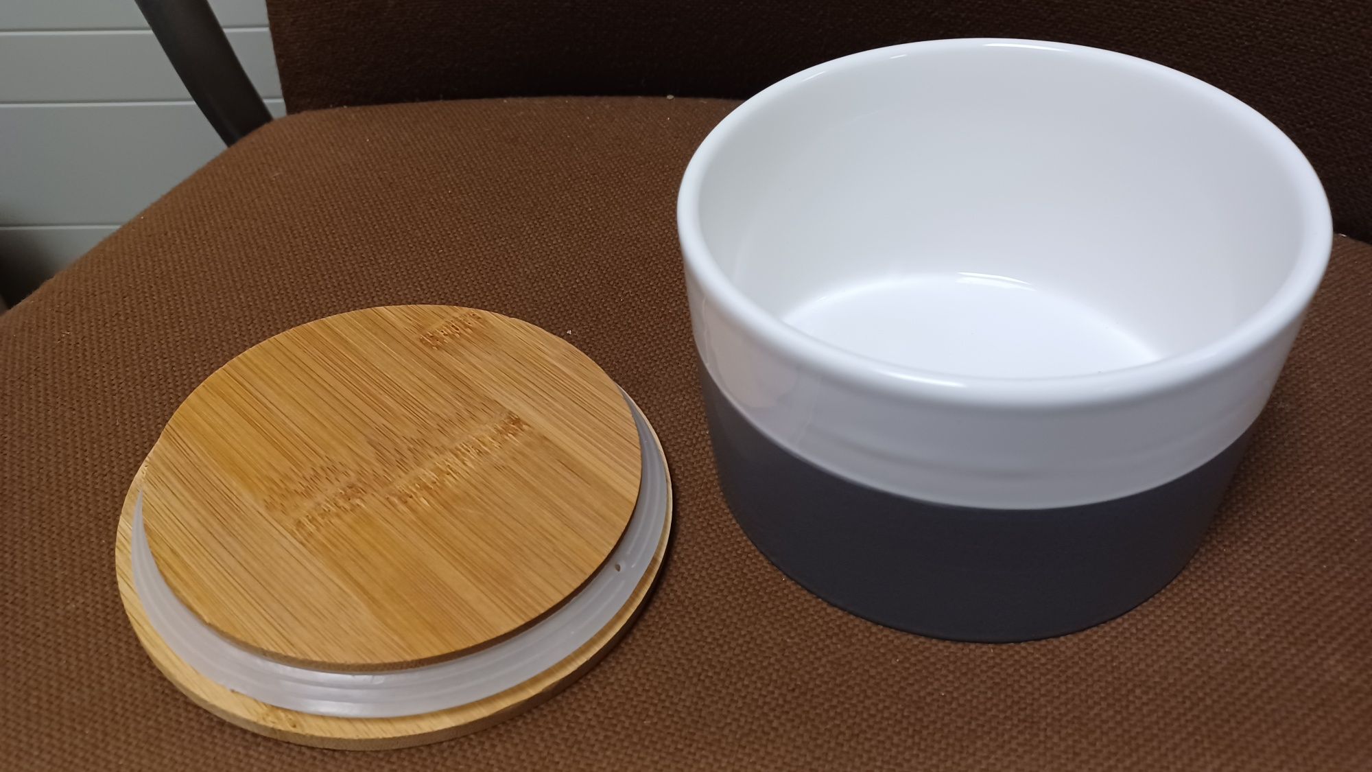 Pojemnik ceramiczny na żywność 0.75 L lub do kuchni lub do łazienki