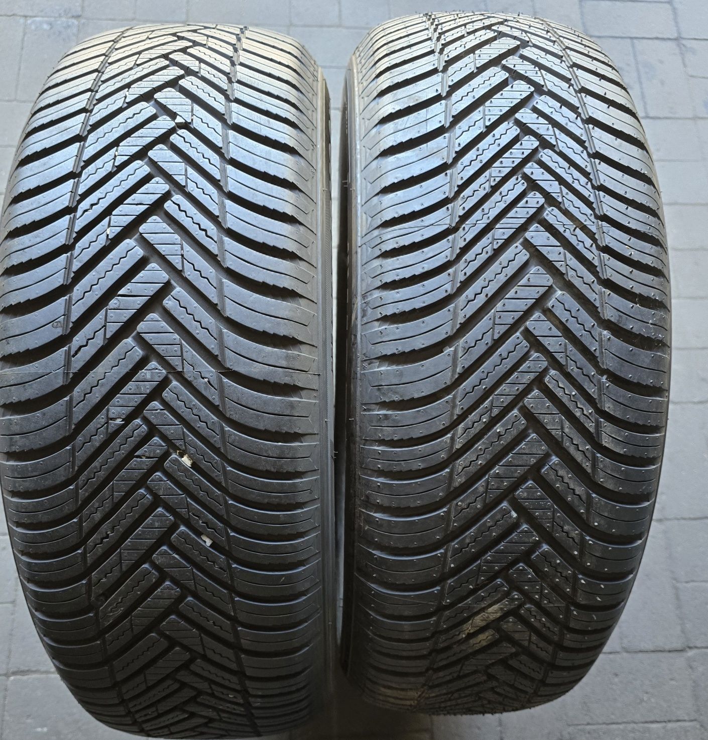 Opony Wielosezonowe Hankook 225/60/17 Jarbet #A2