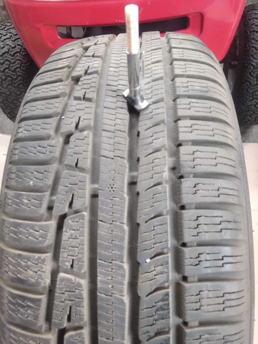 Opony Nokian 8 mm 4 szt 215/55 r16