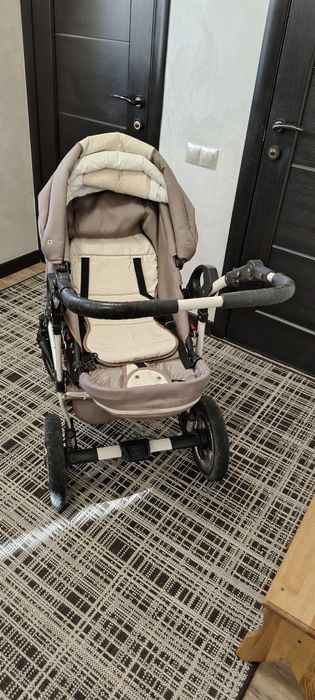 Продам дитячу коляску