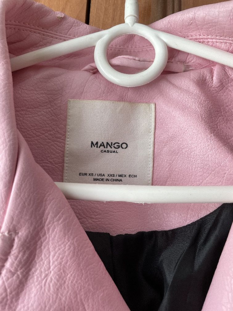Куртка женская  Mango