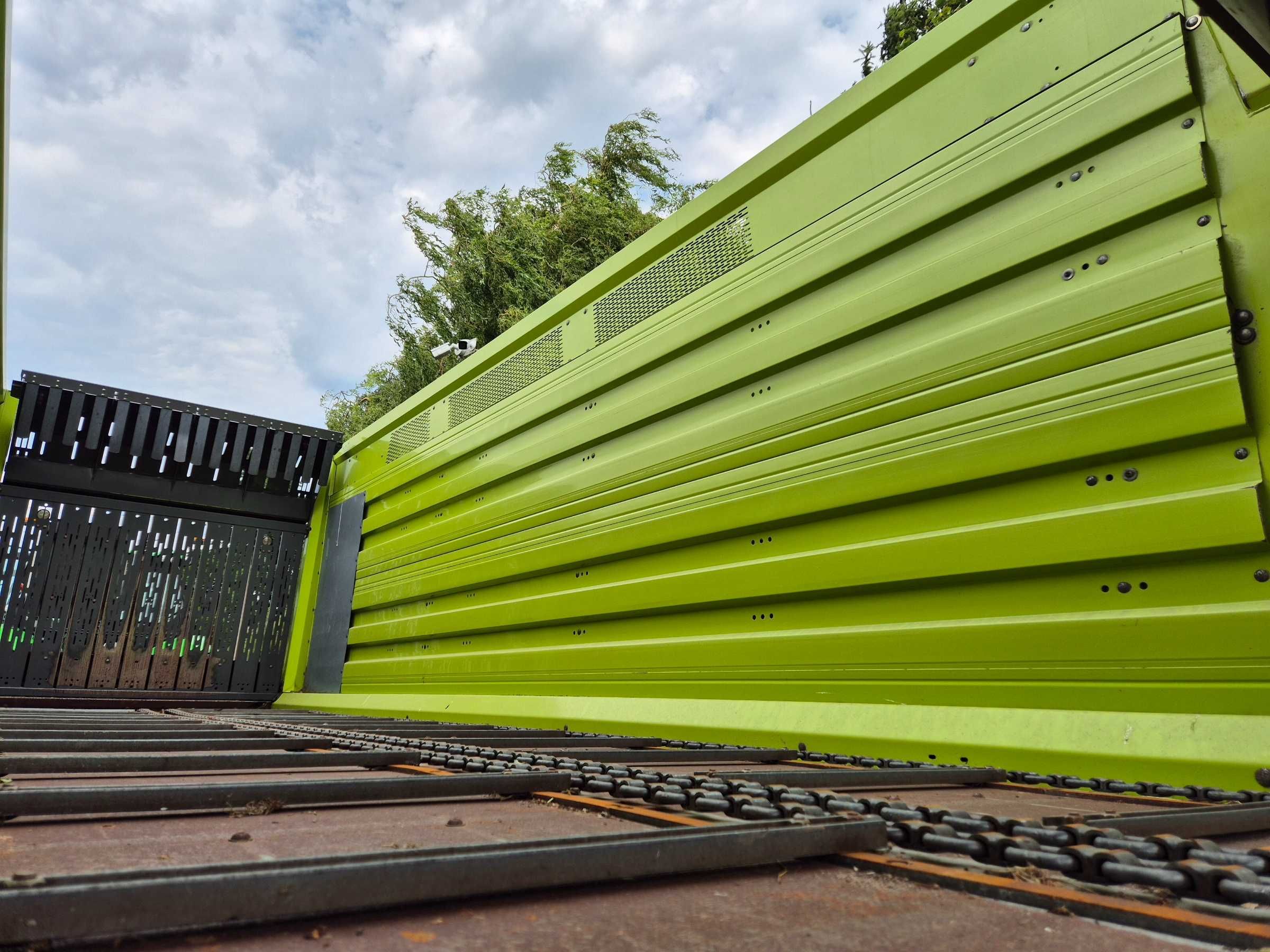 Claas Cargos 8500 przyczepa samozbierająca walce Tridem z Niemiec