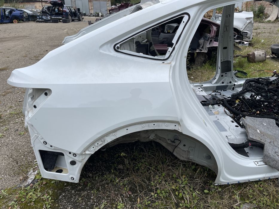 Чверть задня права колір 2Y/S9R четверть AUDI E-Tron Sportback 2019-