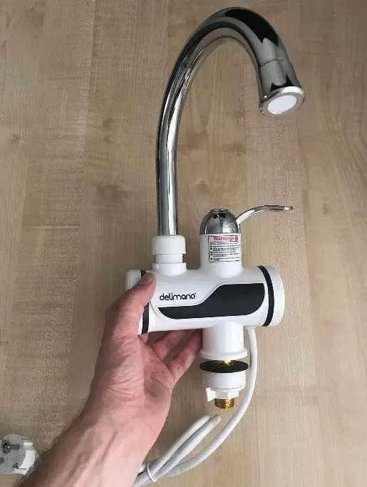 Водонагрівач для підогріву води  з lcd екраном нижнє підключення
