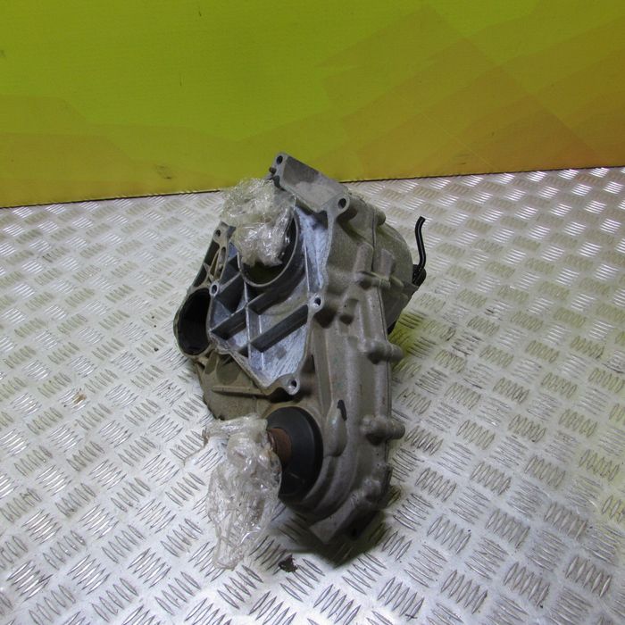 Роздавальна коробка БМВ Х5 Е70 Роздатка BMW X5 E70 Разборка бмв е70