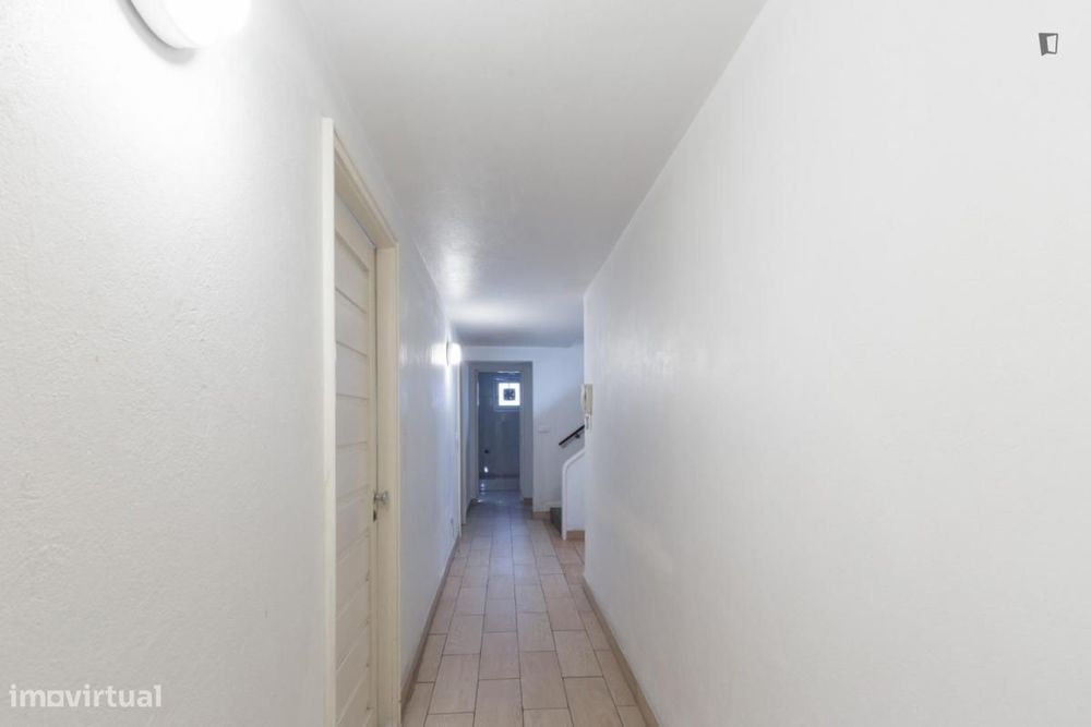 Quarto - localizado em Paranhos Porto