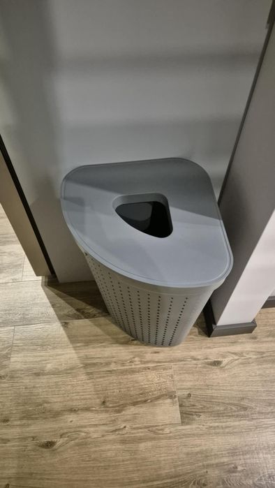 Kosz na pranie szary, jak nowy