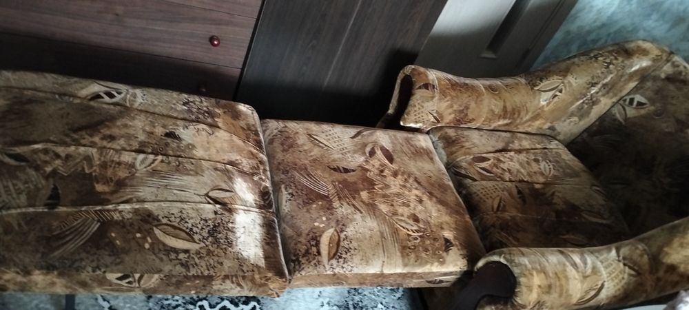 Продам розкладне крісло.