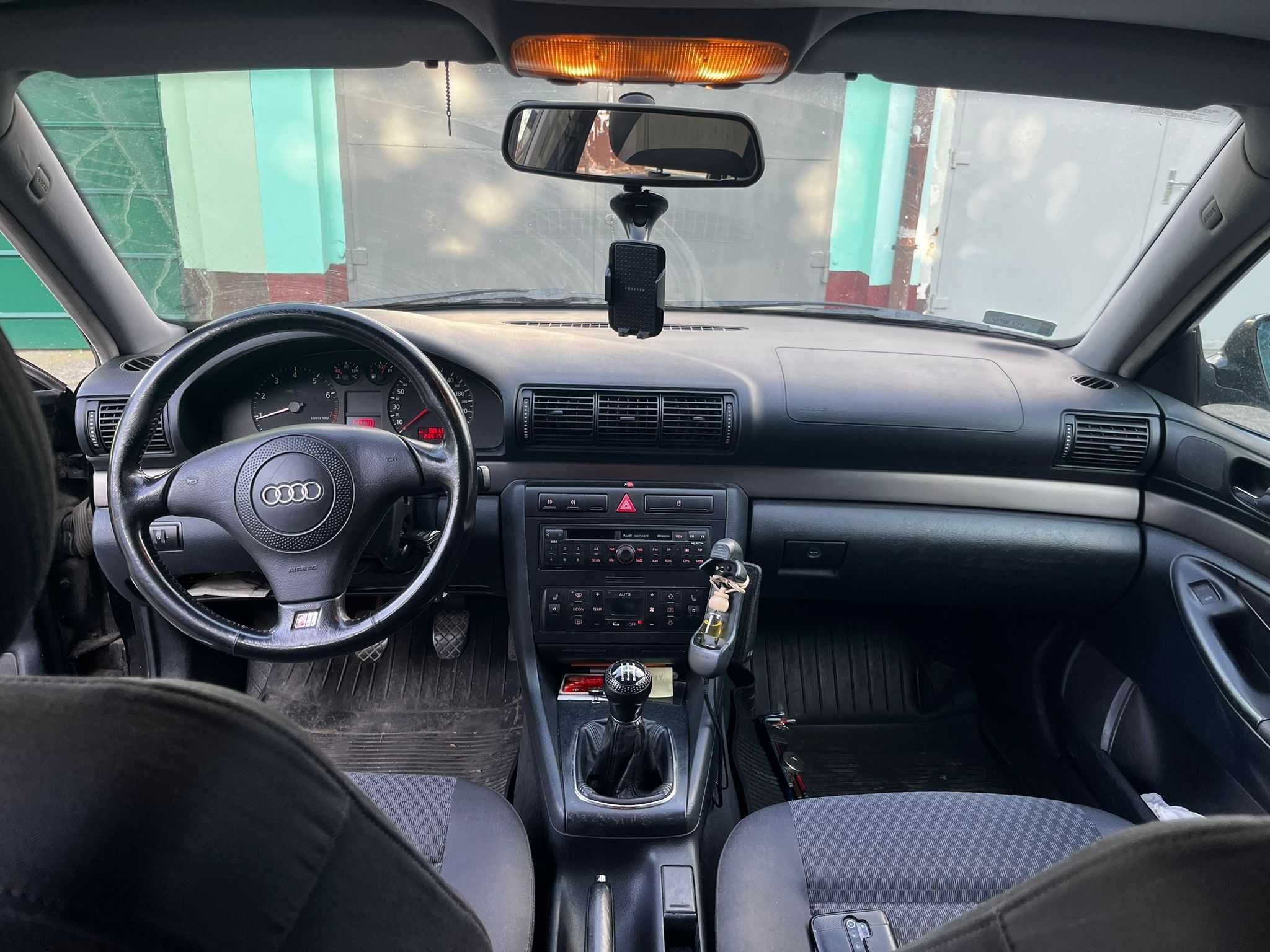 Audi A4 B5 1.8 Benzyna | 2000 r. | Bezwypadkowy | Garażowany