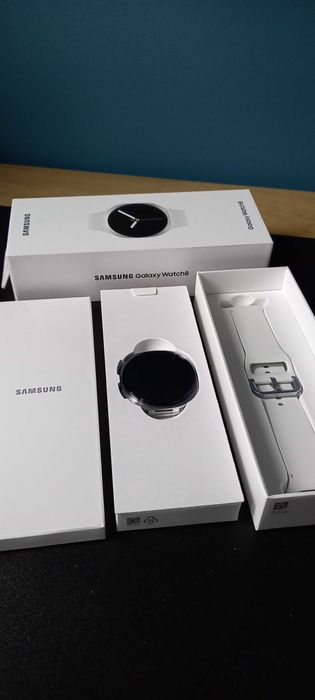SAMSUNG Galaxy Watch 8- nowy
