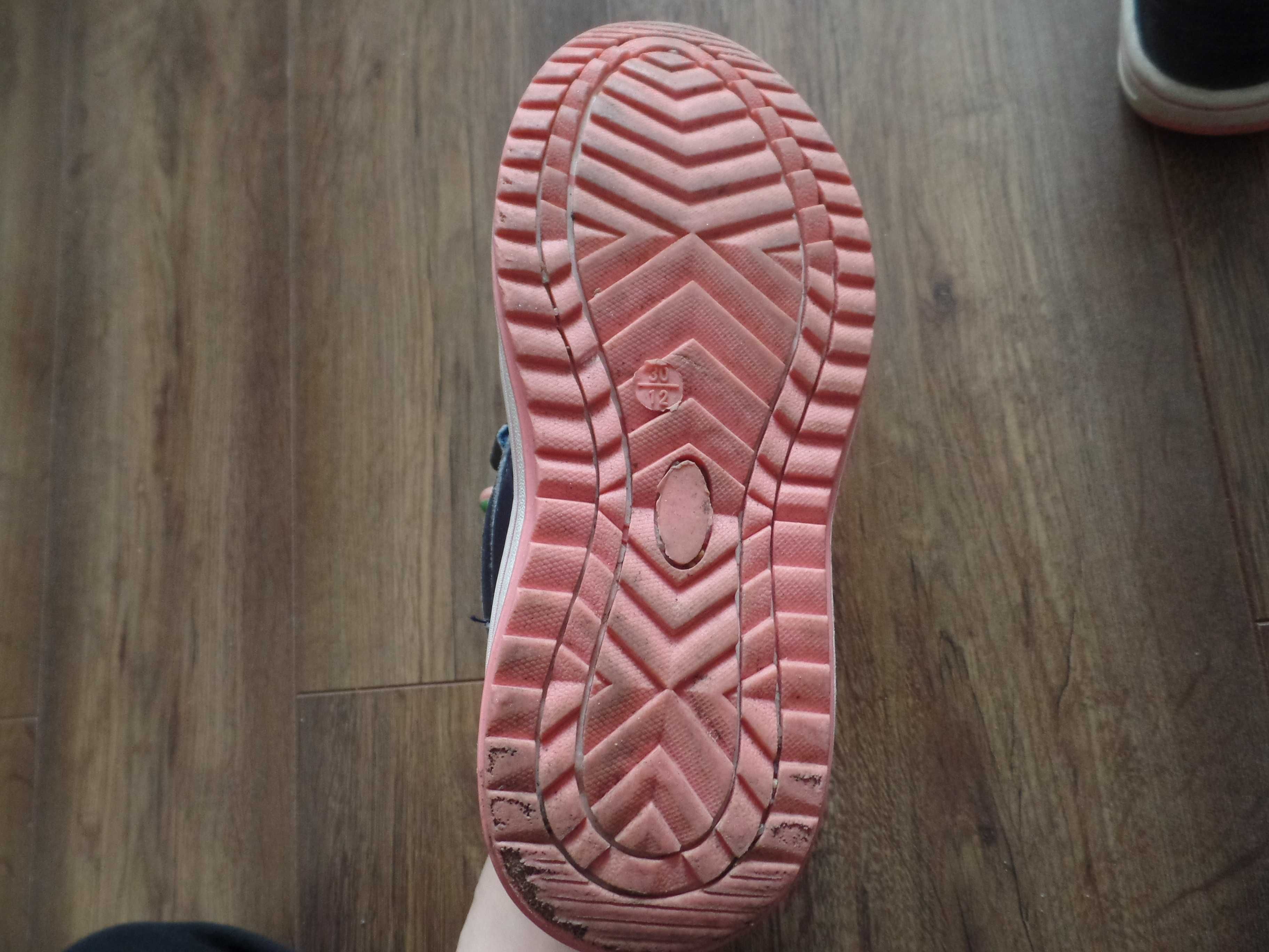 Buty zimowe, śniegowce na śnieg R. 30