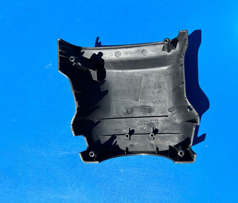 Nissan Navara Pick-up
Tampa da coluna de direção