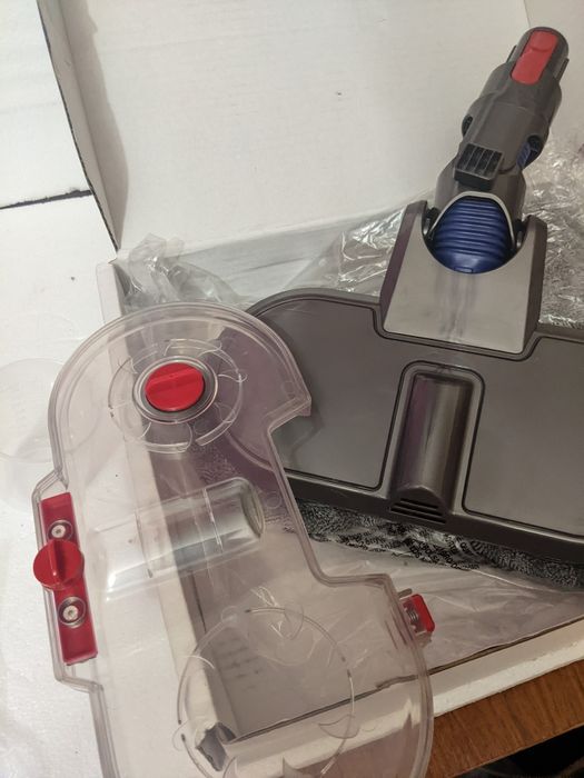 Моющая и полирующая насадка для Dyson.