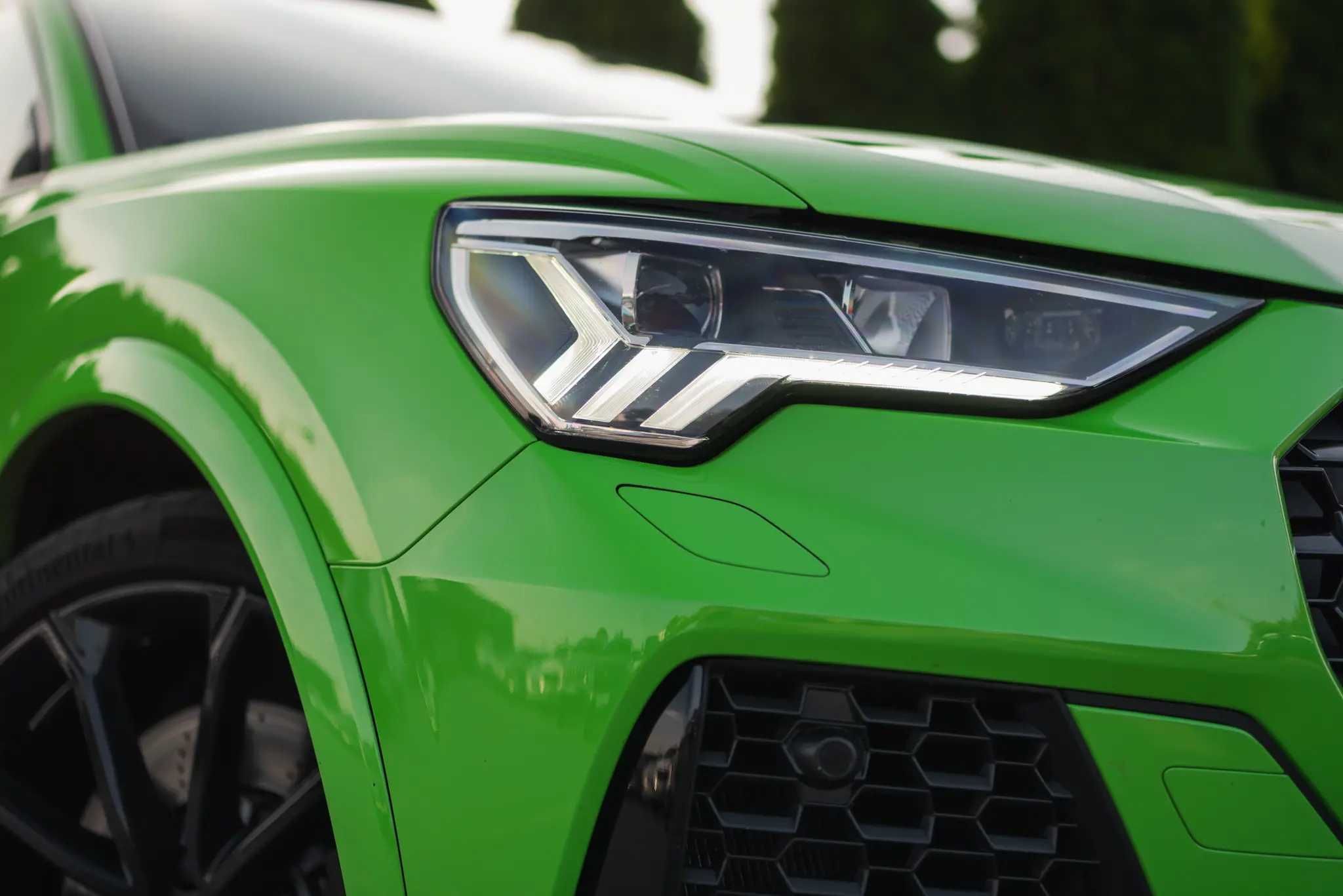 Audi RS Q3 z kierowcą – do ślubu, klipów, reklam, TikTok