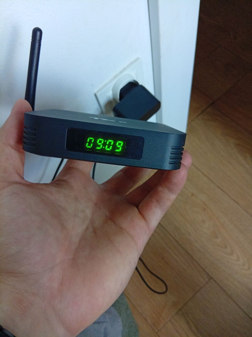 Tv box Tx6 4/32gb android stan bdb
