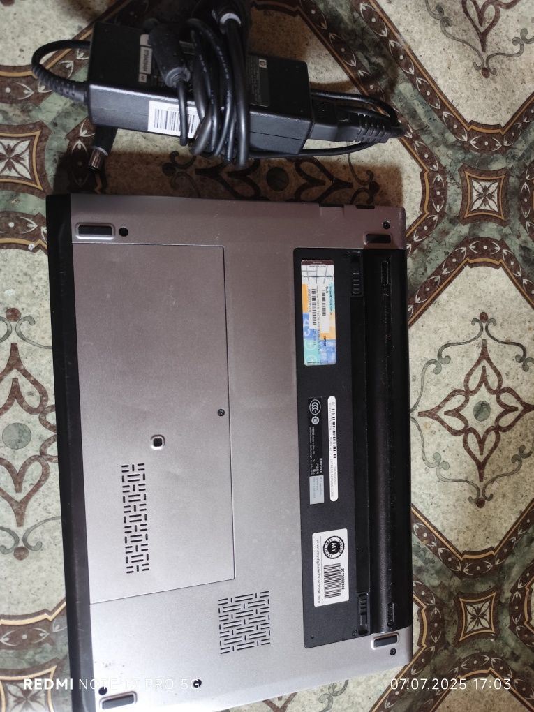 Рабочий ноутбук Dell Latitude 3330 (i5 -3337u, ddr3 4gb, hdd250gb)