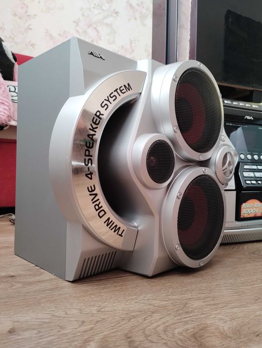 Дуже потужний 1000 Вт муз центр с сабвуфером ( Блютуз / AUX ) Саб