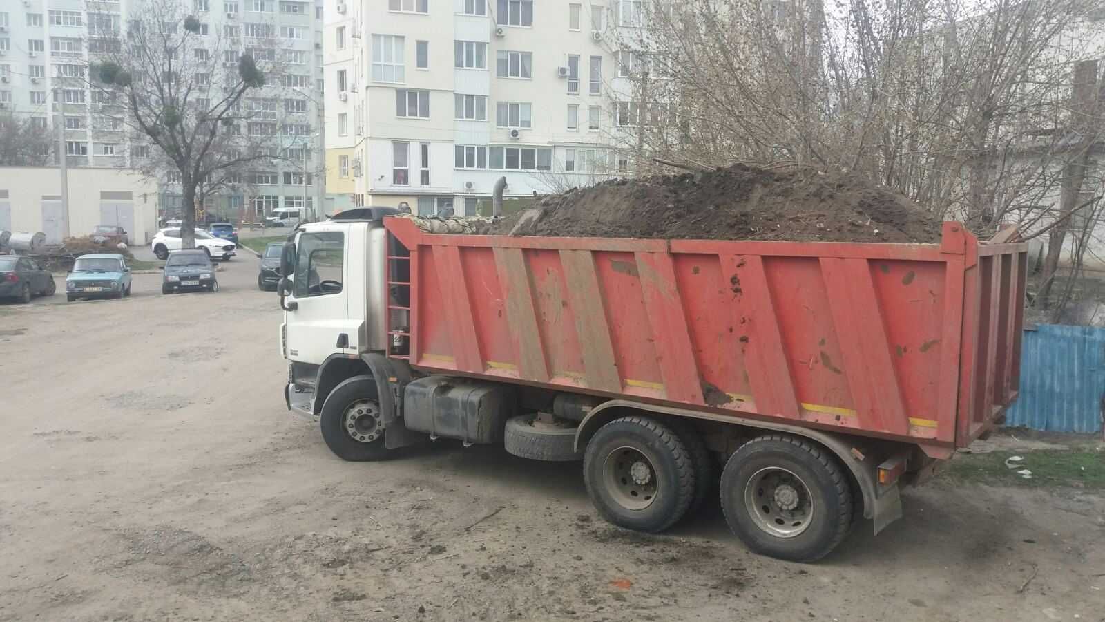 Вывоз любого мусора МАЗ, КРАЗ 6 м 30 куб. Погрузка ковш 1500-2000 грн.