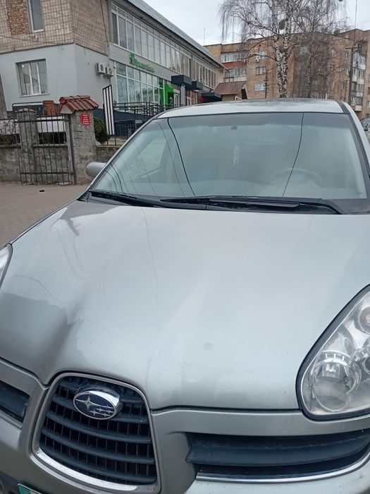 Продам власне авто субару трібека