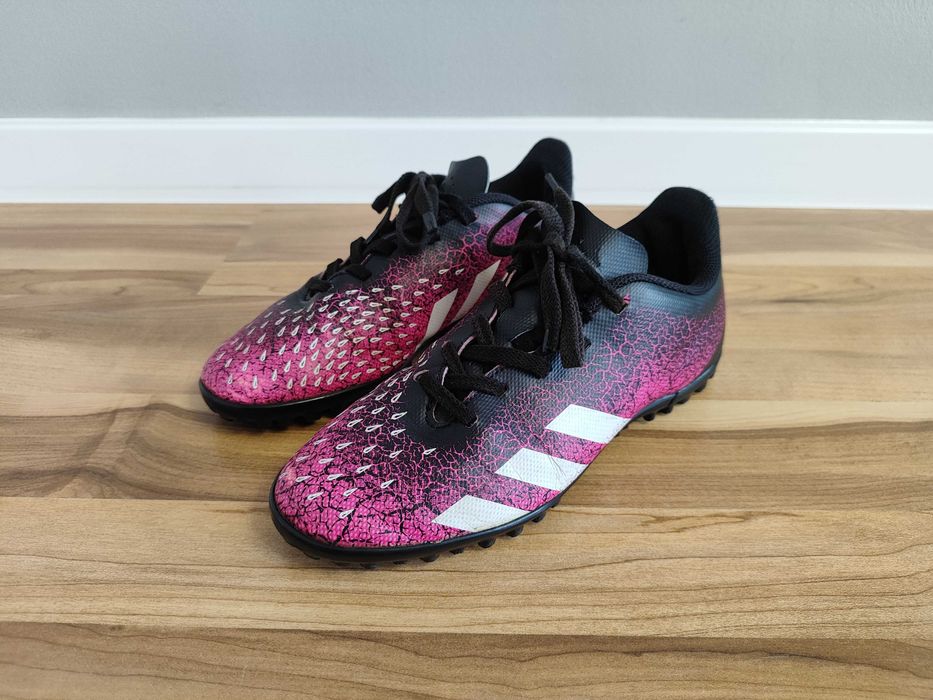 Buty do piłki nożnej turfy ADIDAS Predator Freak.4 TF Jr rozm. 38 2/3
