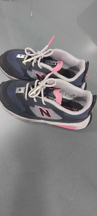 Sapatilhas New Balance Tamanho 26